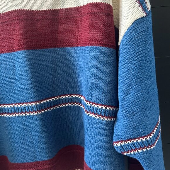 Woman's Stripped V- Neck Knit Sweater Size 2XL - Picture 2 of 6